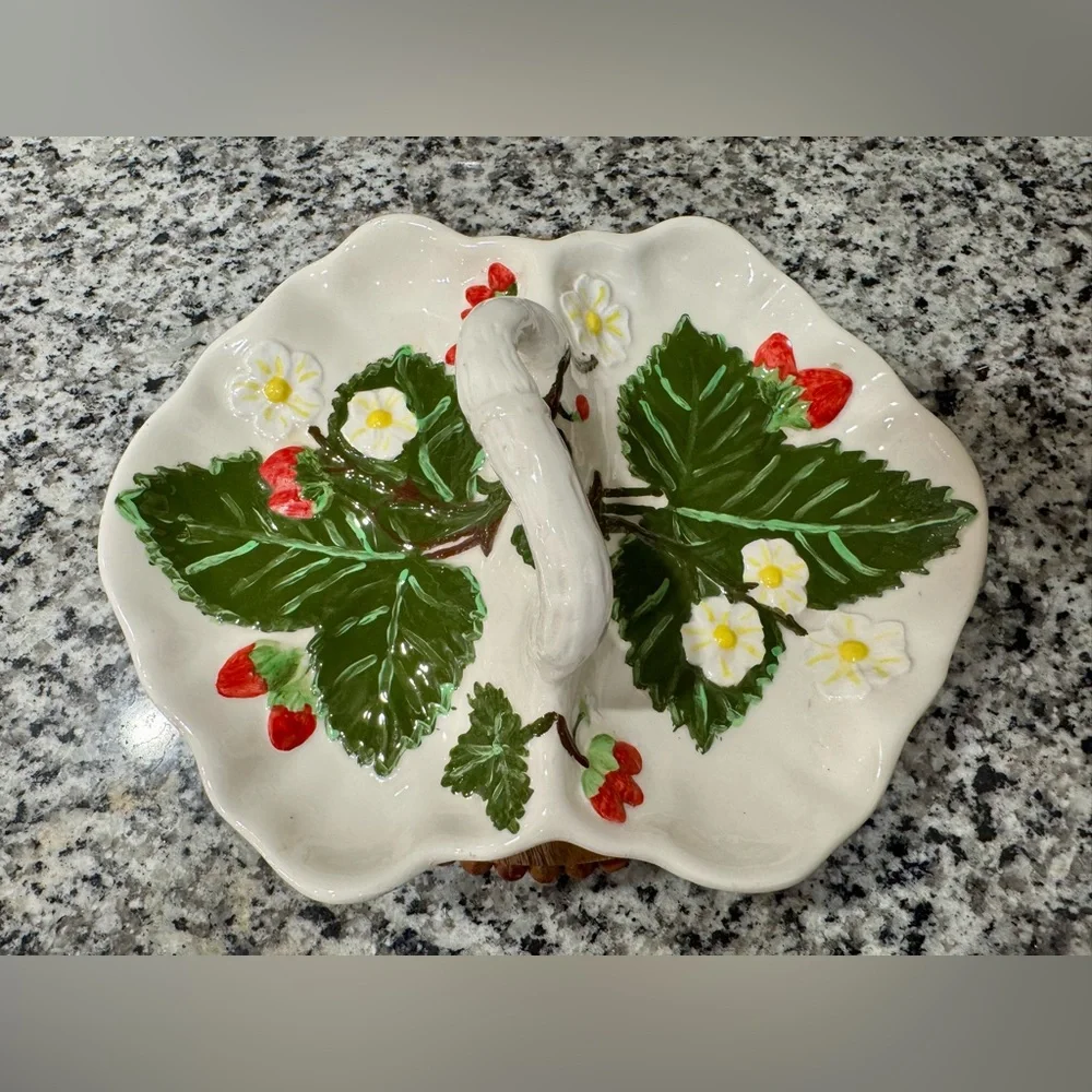 Hand Painted‎ Handled Strawberry Tray